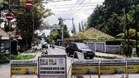 Pintu masuk objek wisata di kawasan Lembang pun tak ada penumpukan wisatawan. Kondisi ini terus memburuk selama pandemi COVID-19 berlangsung.