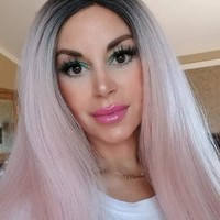 Kamu sangat cantik alami dan tidak operasi plastik dan aku ingin punya anak seperti dirimu. Katakan biayanya dan kita akan mula prosesnya, begitulah pesan yang diterima oleh Marcela. Foto: dok. Instagram