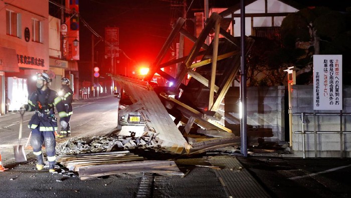 Penampakan Fukushima Jepang Usai Diguncang Gempa M 7,1 (Kyodo News via AP) Penampakan Fukushima Jepang Usai Diguncang Gempa M 7,1 (Kyodo News via AP)