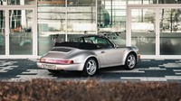 Porsche 911 Type 964 Carrera 2 Convertible Works Turbo Look bekas milik Maradona ini adalah satu dari 1.200 unit yang pernah dibuat dengan spek khusus. Foto: Istimewa