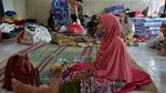 Ratusan Warga Mengungsi Akibat Tebing di Garut Longsor