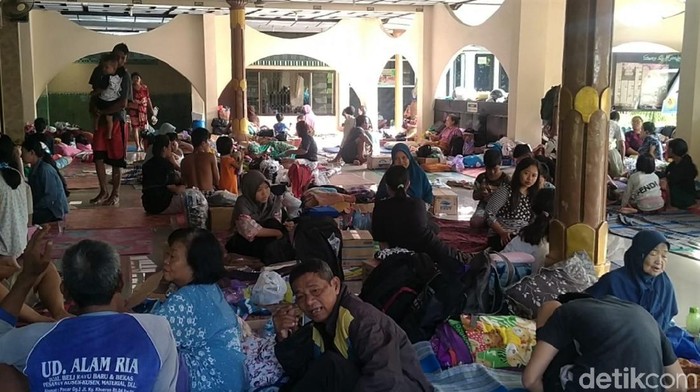 Ribuan Warga Masih Mengungsi, Begini Kondisi Banjir di Pekalongan Banjir di Kota Pekalongan, Jawa Tengah, berangsur surut. Meski begitu, tercatat ada 1.407 jiwa masih mengungsi akibat banjir di Kota Pekalongan, Jateng.