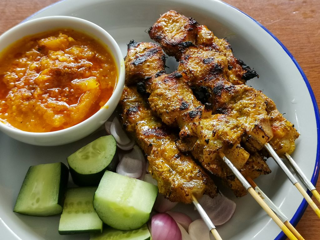 Sate Ayam Bumbu Kuning