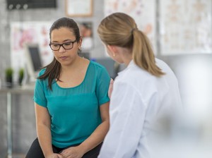 Kisah Suami yang Setia Saat Istri Alami Gangguan Mental, Bikin Terharu