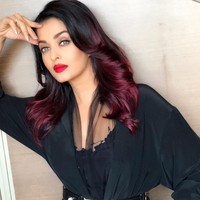 Aishwarya Rai, aktris Bollywood satu ini terkenal dengan pesonanya. Wanita kelahiran 1 November 1973 itu hingga pernah dinobatkan sebagai ‘Wanita Tercantik di Dunia.’ Foto: Instagram @aishwaryaraibachchan_arb