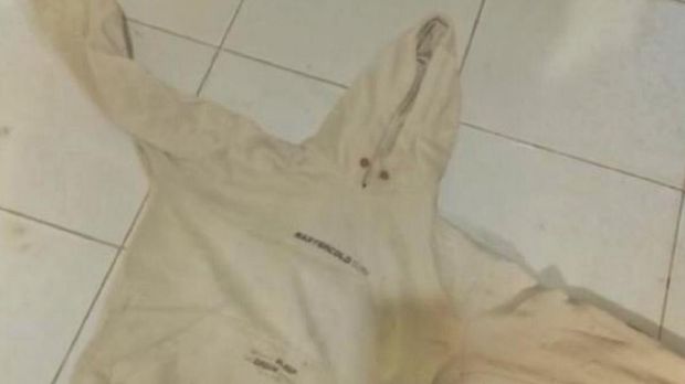 Barang bukti, jaket yang digunakan tersangka saat merampok IRT di Banyuasin (foto. dok. Istimewa)