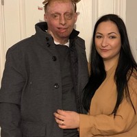 Daniel bersyukur ada wanita yang bisa mencintainya dengan tulus. Pasangan itu kini telah dikaruniai seorang anak.  Foto: Instagram