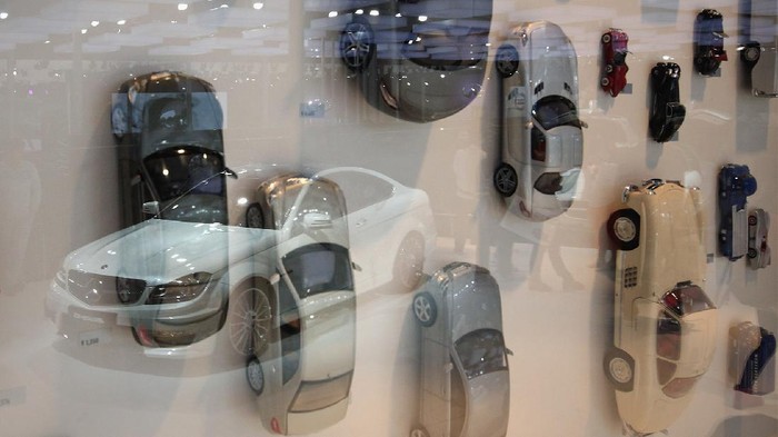 Pabrikan otomotif asal Cina bisa dibilang rajin memproduksi mobil yang diimpor hingga mancanegara.