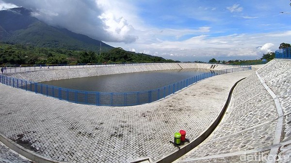 Lokasi Embung Sekembang berada di Desa Pagergunung, Kecamatan Ngablak, Kabupaten Magelang, Jawa Tengah. Lokasi Embung Sekembang berada di Desa Pagergunung, Kecamatan Ngablak, Kabupaten Magelang, Jawa Tengah.