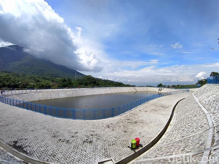 Potret Cantiknya Embung Sekembang di Pagergunung Magelang
