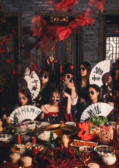 foto pernikahan tema hot pot dan boba