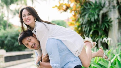 Intip 8 Momen Romantis Ibnu Jamil dan Ririn Ekawati saat Bulan Madu di Bali