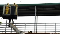 JPO dicat ulang karena warnanya telah mulai kusam.