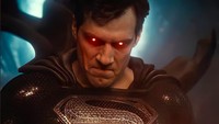 Superman dengan kostum hitam pun berhasil menarik perhatian para fans untuk kisah yang berbeda dengan film sebelumnya. Dok.HBO