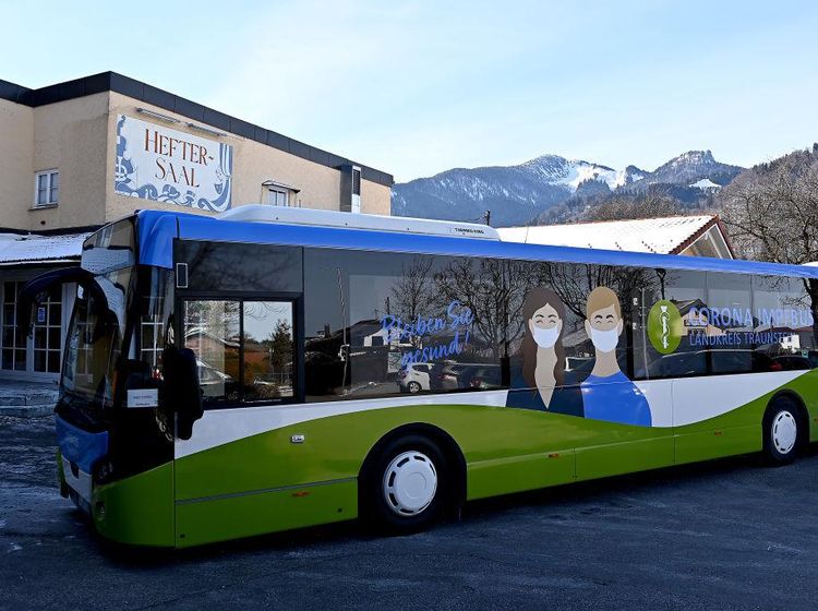 Keren! Jerman Punya Bus Khusus Vaksin COVID-19 Lho