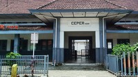 Stasiun Ceper juga kembali dibuka seiring beroperasinya kereta rel listrik Yogyakarta-Solo pada 10 Februari 2021 lalu. 
