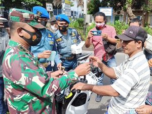 PPKM Mikro, Lanal Banyuwangi Awasi Prokes Kapal dan Kampung Pesisir