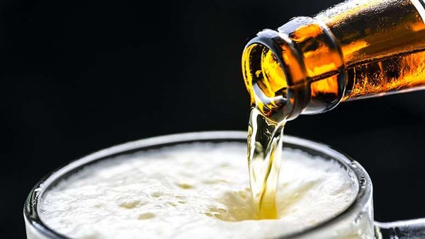 Yalangoch pol tozalash video Hojatxonada qulflangan va sikilgan (rus pornosi)