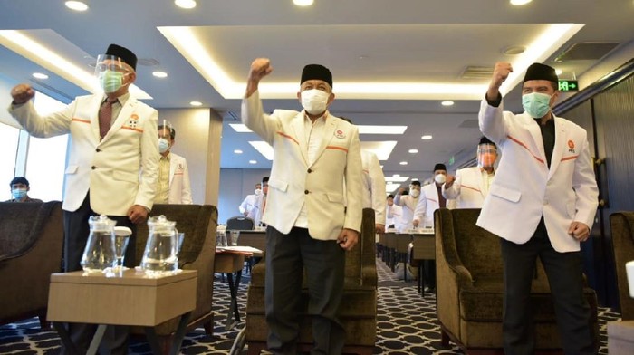 Dewan Pimpinan Tingkat Wilayah PKS DKI Jakarta menggelar pelantikan pengurus MPW, DPW, dan DSW untuk masa bakti 2020-2025.
