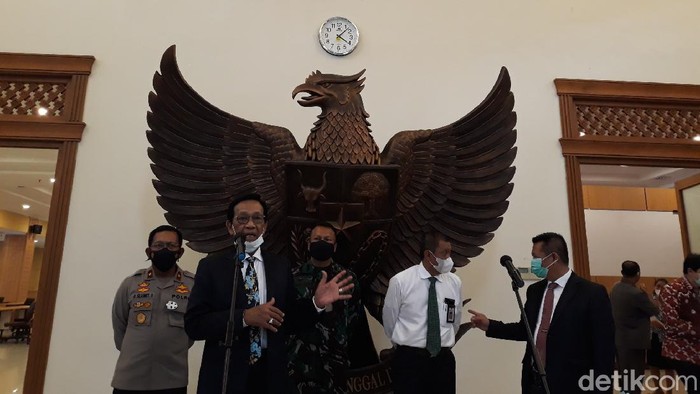 Pemda DIY memberi keterangan terkait vaksinasi virus Corona, Senin (15/2/2021).