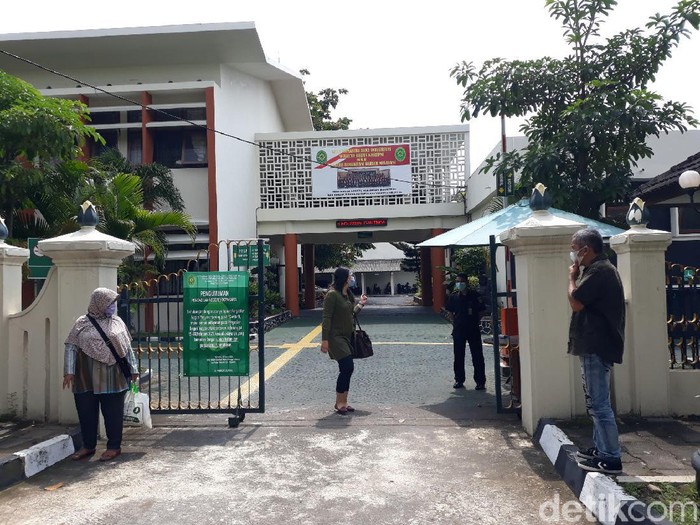 PN Kota Yogyakarta tutup sementara karena 6 hakim, 2 PP dan 1 pegawainya terpapar Corona, Senin (15/2/2021).