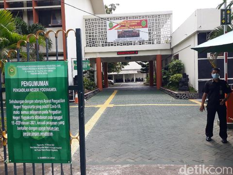 PN Kota Yogyakarta tutup sementara karena 6 hakim, 2 PP dan 1 pegawainya terpapar Corona, Senin (15/2/2021).