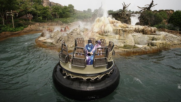 Potret Megahnya Taman Bermain Disneyland
