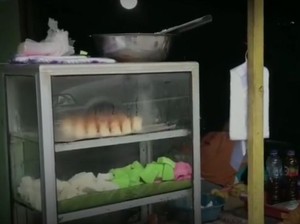 Rela Antre Demi Serabi Sugio yang Empuk Harum Ini