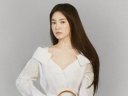 7 Foto Penampilan Terbaru Song Hye Kyo, Bak Dewi Saat Jadi Model Fendi