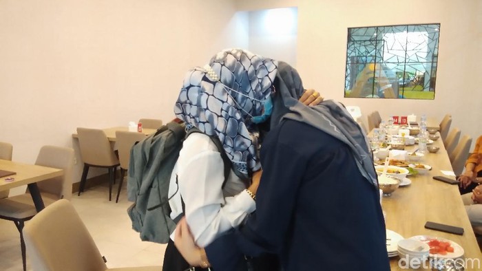 Suasana saat mahasiswa dan dosen UIN Makassar didamaikan rektor (Hermawan/detikcom).