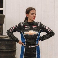 Sebelumnya, perempuan 21 tahun itu bergabung dengan Youngs Motorsports agar dapat bertanding di sejumlah ajang NASCAR. (Foto: Instagram/@tonibreidinger)