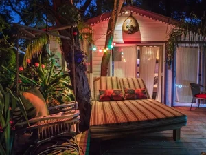Penginapan Airbnb Bertema Bajak Laut Paling Banyak Dicari