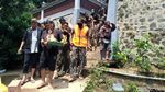 Begini Cara Mbah Gimbal Bantu Cari Korban Longsor di Nganjuk