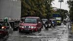 Hujan di Selasa Pagi, Jalan Martadinata Jakarta Tergenang