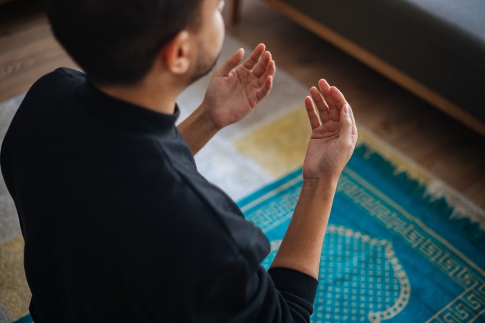 Muslims prayer at home