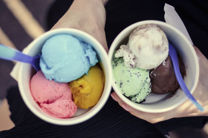 Ini Sebabnya Orang Pilih Makan Es Krim Saat Galau dan Sedih