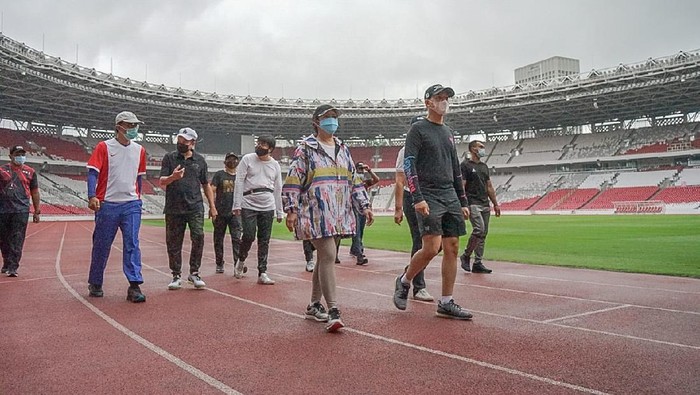 Kala Puan Maharani Habiskan Pagi Sambil Olahraga Lari Ketua DPR RI Puan Maharani menghabiskan sore hari dengan berolahraga di Kompleks Stadion Utama Gelora Bung Karno, Senayan, Jakarta, Selasa (16/02/2021).