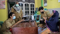 Selain itu, warga juga dapatlangsung datang ke Dinas Dukcapil Kota Tangerang.