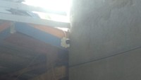 Awalnya, Karim mengaku kaget karena anjing itu tidak henti-hentinya menggonggong sehingga sempat dikira menerkam kucing peliharaan.
