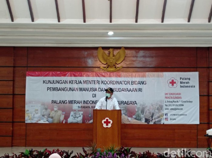 Menko PMK Muhadjir Effendy mendatangi PMI Surabaya