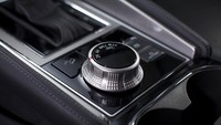 Untuk kemampuan offroad, Mitsubishi Pajero Sport dilengkapi dengan Super Select 4WD II dan mode offroad. Foto: Dok. MMKSI
