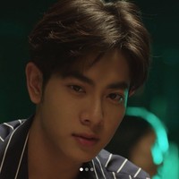 ‘Kembaran’ Jin BTS masih berstatus mahasiswa. Ia mengambil jurusan Kedokteran Hewan di Universitas Chulalongkorn, Thailand. Foto: Instagram mixxiw