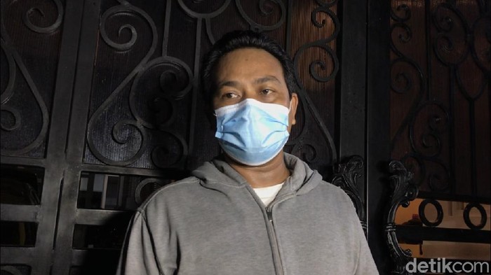 Sopir pribadi Nindy Ayunda