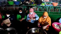 Dapur umum telah disediakan untuk membantu korban longsor.