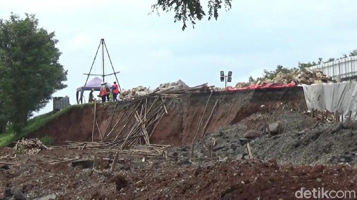 Progres perbaikan jalan ambles di Tol Cipali baru 10 persen