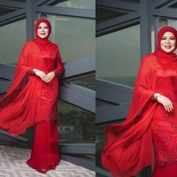 Tak hanya itu saja, ternyata perubahan Rina juga menjadi motivasi bagi beberapa warganet. Terinspirasi dari Rina Harun. Jika dia bisa melakukannya, saya juga bisa, tulisa salah satu warganet di Twitter. Foto: Instagram/@jabatannetizennegara20