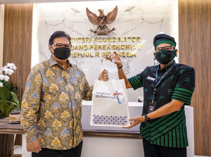 Sandiaga Uno Bertemu Airlangga Hartarto di Jakarta, Selasa (16/2/2021).