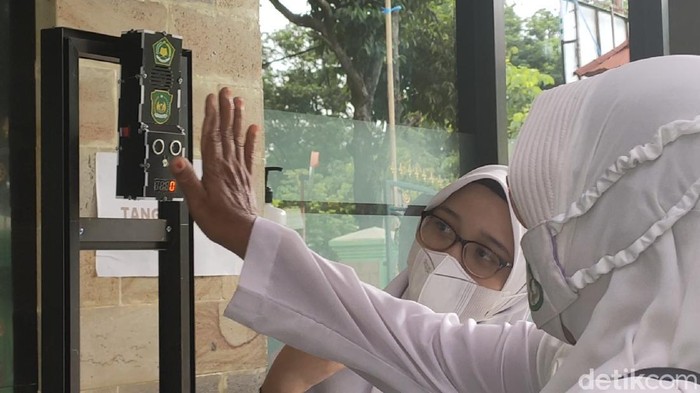 Satis dan Sutis Buatan MTsN 5 Sragen untuk cegah COVID-19