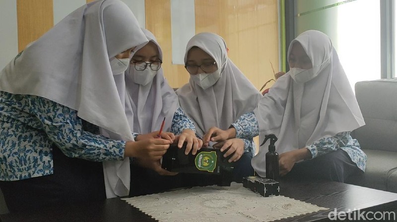 Satis dan Sutis Buatan MTsN 5 Sragen untuk cegah COVID-19