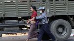 Tolak Kudeta Militer Myanmar, Sejumlah Pendemo Ditangkap